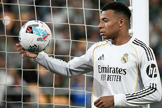 Liverpool gây sốc với thương vụ Kylian Mbappe, Real Madrid tiến sát chữ ký Mohamed Salah