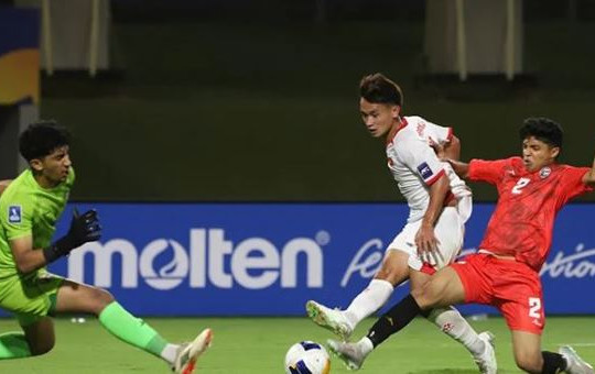 Đậu Quang Hưng ghi bàn lịch sử đưa U17 Việt Nam áp sát tấm vé dự World Cup 2026