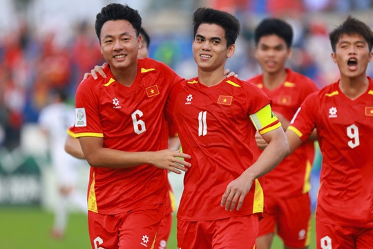 Khoa Ngô và dàn sao Việt kiều chờ quốc tịch: Lời giải cho sức mạnh U23 Việt Nam