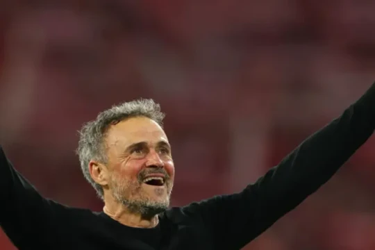 Luis Enrique biến PSG thành cỗ máy hủy diệt: Chấm dứt kỷ nguyên siêu sao để thống trị châu Âu