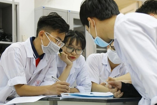 Chuyên ngành Lao còn được miễn học phí không?