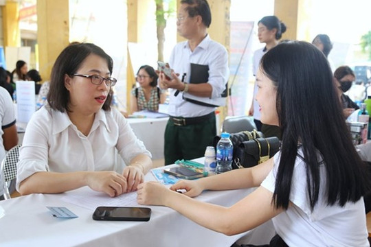 Xác định đối tượng giảm học phí sau sáp nhập xã