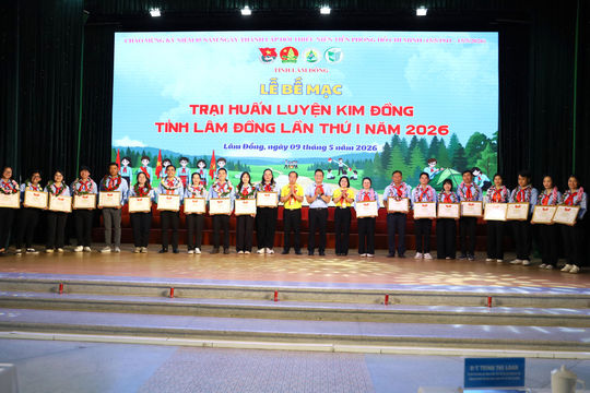 Lâm Đồng trao chứng nhận Huấn luyện viên Kim Đồng cấp I cho 79 trại sinh