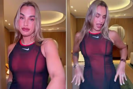 Aryna Sabalenka khuấy động Roland Garros 2026 bằng trang phục xuyên thấu và thông điệp cứng rắn
