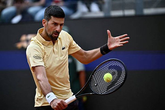 C&uacute; sốc tại Rome Open: Novak Djokovic thua ngược Dino Prizmic sau m&agrave;n rượt...