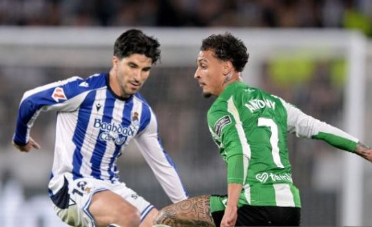 Real Sociedad ngược dòng hòa Real Betis 2-2: Antony ghi bàn vẫn không đủ thắng