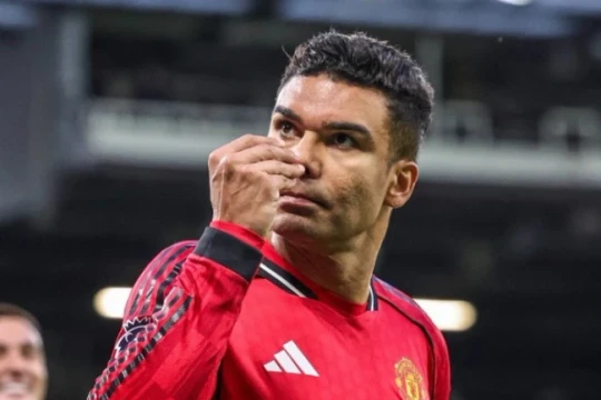 Man Utd vỡ vụn trước Sunderland: Lỗ hổng Casemiro và bài toán bản lĩnh tại Ngoại hạng Anh