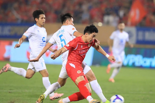 CAHN thắng kịch tính Nam Định 3-2: Đình Bắc rực sáng đưa đội nhà tiến sát ngôi vô địch