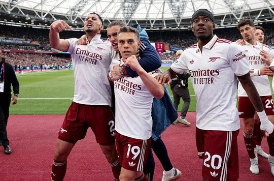 Arsenal tiến sát ngôi vương Ngoại hạng Anh: Quyền tự quyết nằm trong tay Mikel Arteta
