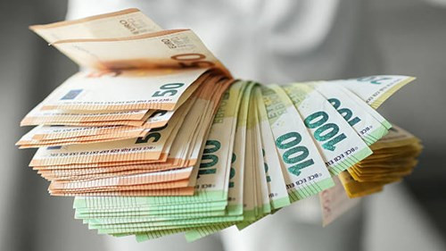 Tỷ giá Euro ngày 11/5: Ngân hàng biến động trái chiều, giá chợ đen giảm nhẹ