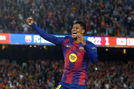Barcelona hạ gục Real Madrid 2-0: Rashford và Torres đưa Blaugrana lên ngôi vô địch La Liga