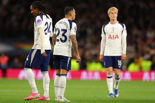 Tottenham hòa Leeds 1-1: Cánh cửa trụ hạng bất ngờ mở rộng cho West Ham