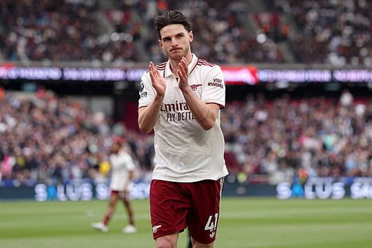 Arsenal tiến gần ngôi vương Ngoại hạng Anh: Nỗi lo Declan Rice nén đau thi đấu