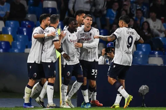 Napoli gục ngã trước Bologna sau màn rượt đuổi tỷ số kịch tính 2-3 tại Serie A