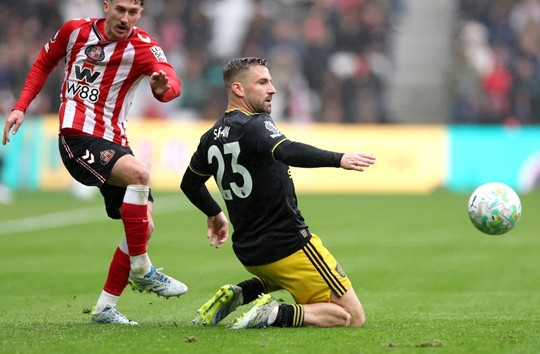 Luke Shaw lọt danh sách sơ bộ tuyển Anh dự World Cup nhờ phong độ ấn tượng tại MU