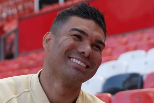 Casemiro xác nhận rời MU, tiến cử Neymar cho HLV Carlo Ancelotti tại tuyển Brazil