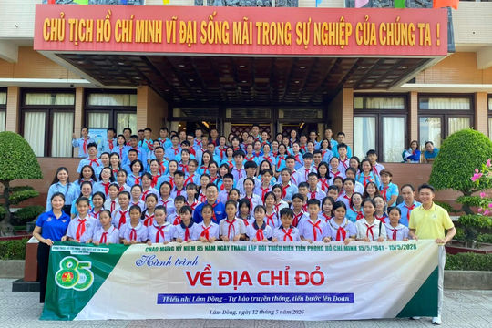 Thiếu nhi Lâm Ðồng viết tiếp truyền thống khăn quàng đỏ