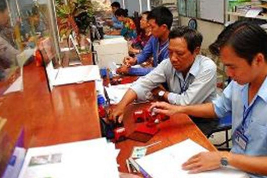 Thẩm quyền tiếp nhận, xếp lương viên chức vào công chức xã