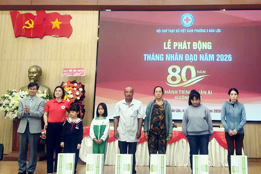 Hội CTĐ Phường 3 Bảo Lộc tổ chức 20 gian hàng nhân ái