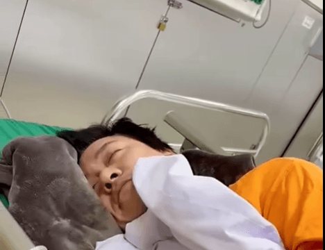 Ca sĩ Tuấn Hưng liên tục nhập viện vì stress và thiếu ngủ trầm trọng