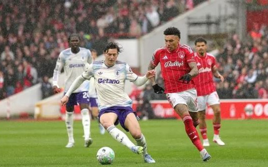 Unai Emery và phát kiến Victor Lindelof: Chốt chặn hoàn hảo nơi tuyến giữa Aston Villa