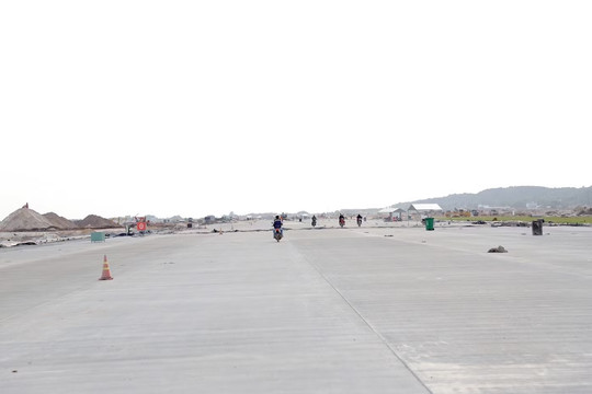 Mở rộng sân bay Phú Quốc: Đường băng số 2 đạt 95% tiến độ trước thềm APEC 2027