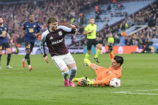 Harvey Elliott và một năm đánh mất tại Aston Villa: Nạn nhân của những toan tính tài chính