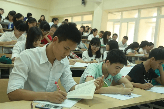 Sinh viên sư phạm hộ khẩu vùng khó khăn có được hỗ trợ chi phí học tập?