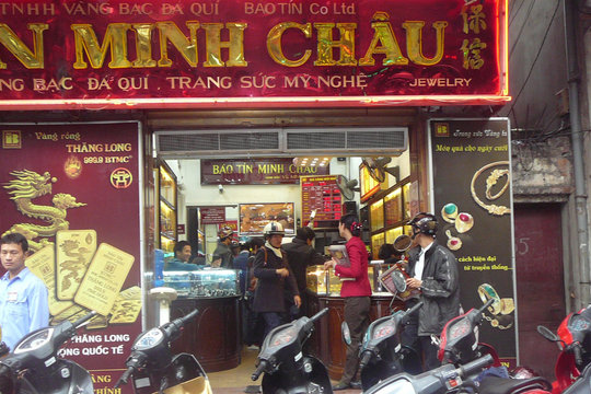 Giá vàng hôm nay 17/5/2026: Giá vàng SJC 9999 24k, nhẫn trơn, và vàng thế giới