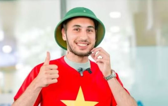 Trung vệ Việt kiều Julien Mouillon gia nhập CAHN: Làn gió mới từ nước Pháp