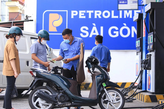 Bảng giá xăng dầu ngày 18/5/2026: Giá xăng dầu Petrolimex, PVOIL, Mipec, Thalexim đầu tuần