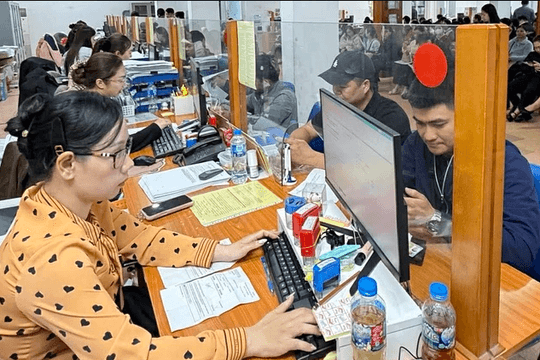 Từ thời điểm nào dừng xem xét kỷ luật người sinh con thứ 3?
