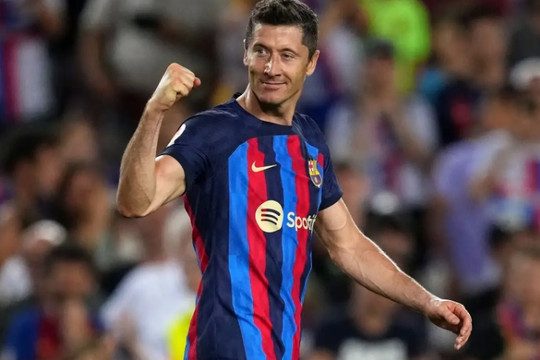 Robert Lewandowski rời Barcelona: Di sản vĩ đại của một huyền thoại đương đại