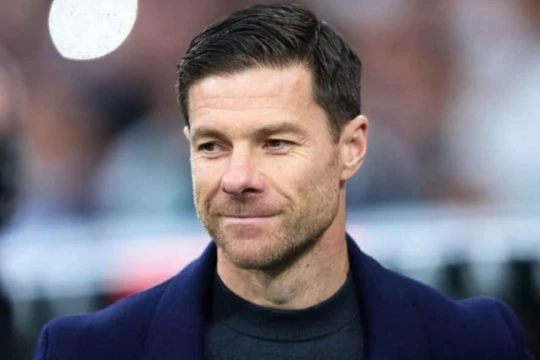 Chính thức: Xabi Alonso ký hợp đồng 4 năm dẫn dắt Chelsea