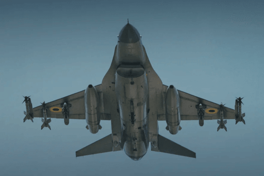 Tiêm kích Su-35 Nga bắn hạ F-16 Ukraine bằng tên lửa thế hệ mới R-77M