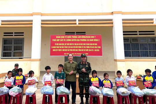 Tạo sức mạnh trong khu kinh tế - quốc phòng
