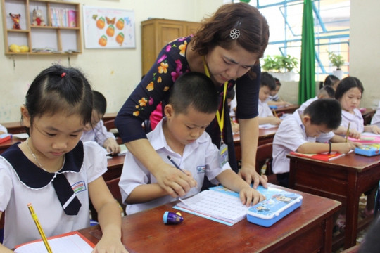 Thời gian đóng BHXH tại trường tư thục có tính để miễn tập sự?