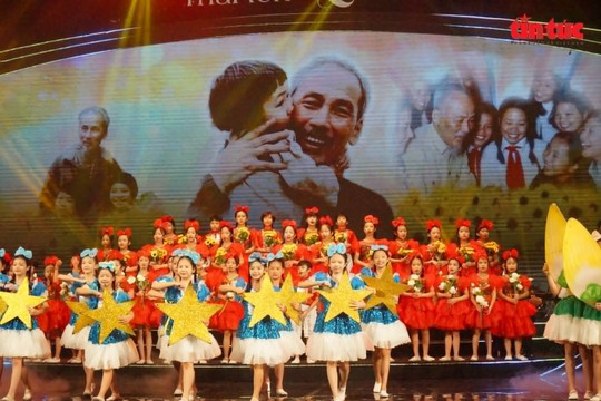 Lan tỏa tư tưởng Hồ Chí Minh qua chương trình nghệ thuật chính luận ‘Sáng mãi tên Người’