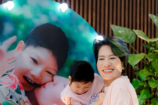 Diễn viên Minh Cúc và hành trình 15 năm cùng con gái vượt qua nghịch cảnh