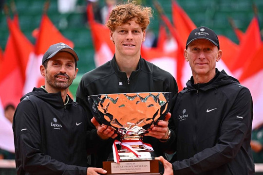 Jannik Sinner lập kỳ tích Masters 1000 và bí quyết từ HLV Simone Vagnozzi