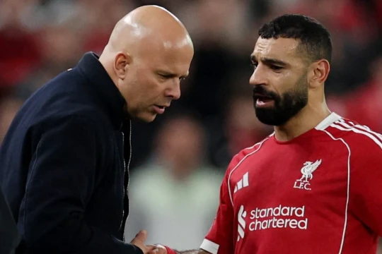Arne Slot và phép thử quyền uy tại Anfield: Vì sao Salah cần bị gạch tên?