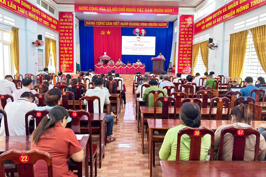 Tổ đại biểu số 15, HĐND tỉnh Lâm Đồng tiếp xúc cử tri tại xã Nam Dong