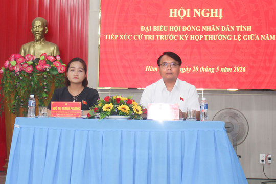 Phó Bí thư Thường trực Tỉnh ủy Đặng Hồng Sỹ tiếp xúc cử tri phường Hàm Thắng