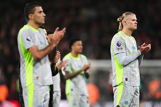 Arsenal chính thức vô địch Ngoại hạng Anh sau 22 năm khi Man City sảy chân tại Vitality