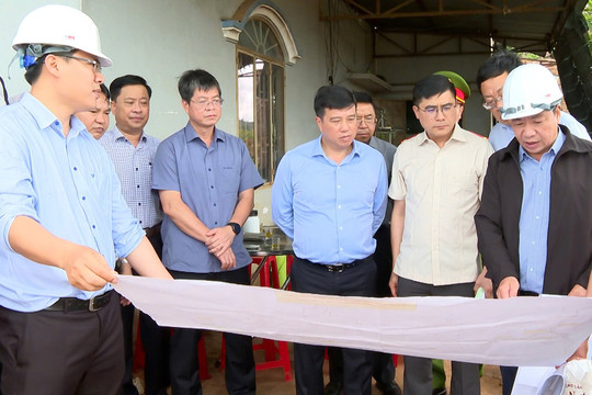 Bí thư Tỉnh ủy Lâm Đồng Y Thanh Hà Niê Kđăm yêu cầu đẩy nhanh thi công các tuyến cao tốc