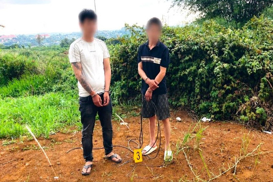 Công an bắt nhóm đối tượng chuyên trộm cắp dây điện