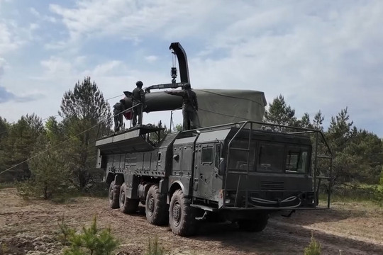 Nga chuyển giao đầu đạn hạt nhân cho lữ đoàn tên lửa Belarus trong cuộc tập trận