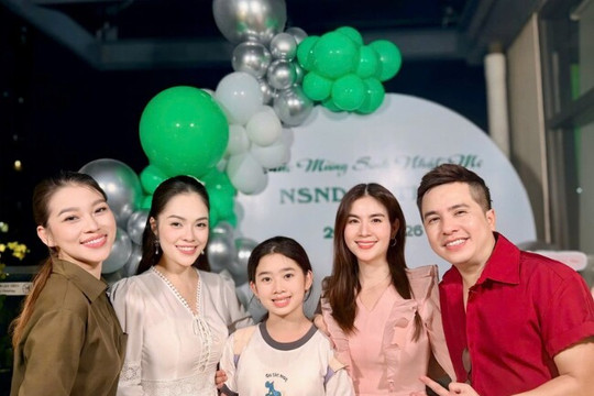 Con gái cố diễn viên Mai Phương gây chú ý với ngoại hình phổng phao ở tuổi 13