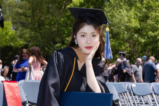 Hoa hậu Nguyễn Thanh Thảo tốt nghiệp loại xuất sắc tại đại học danh tiếng của Mỹ