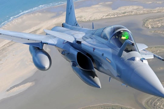 Indonesia chính thức biên chế tiêm kích Rafale đầu tiên từ Pháp